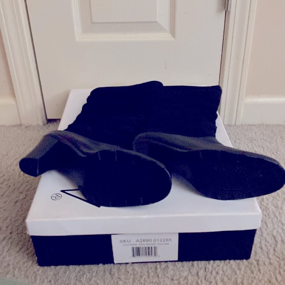 Marlon, suede /leather Scrunch boots size 8.5 style by Danielle, color black - Picture 6 of 10